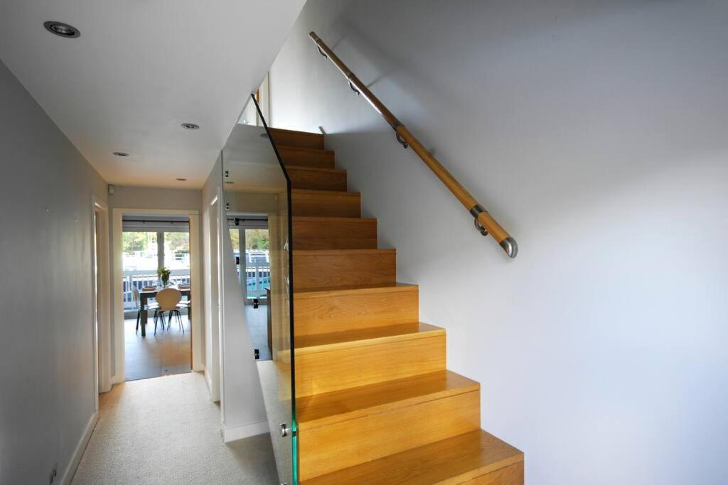 The Oars - Riverfront Property Хенли-на-Темзе Экстерьер фото