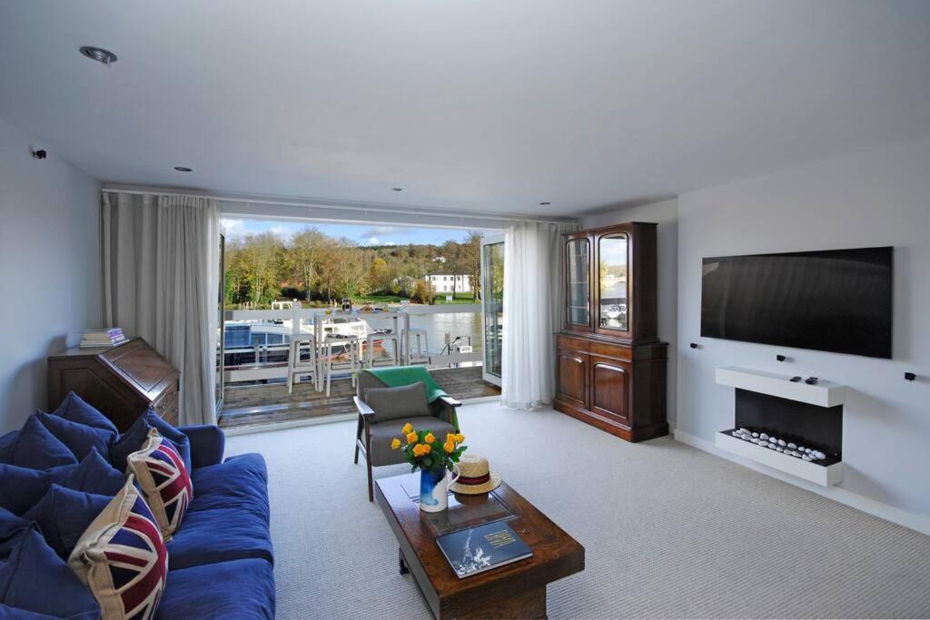 The Oars - Riverfront Property Хенли-на-Темзе Экстерьер фото